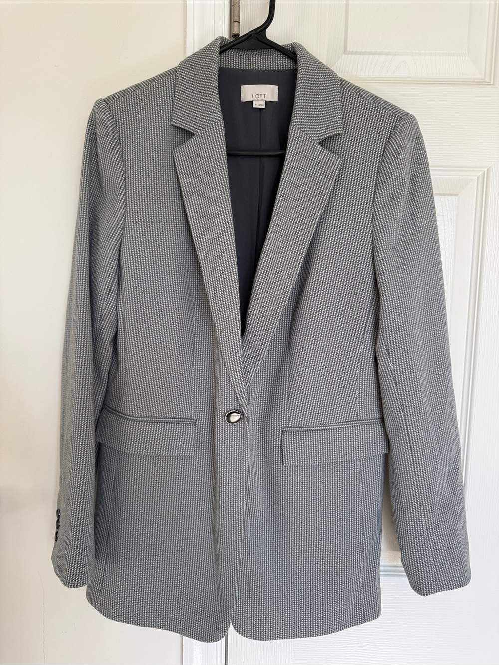 LOFT Women's Gray houndstooth Single-Button Blazer SIZE 8
